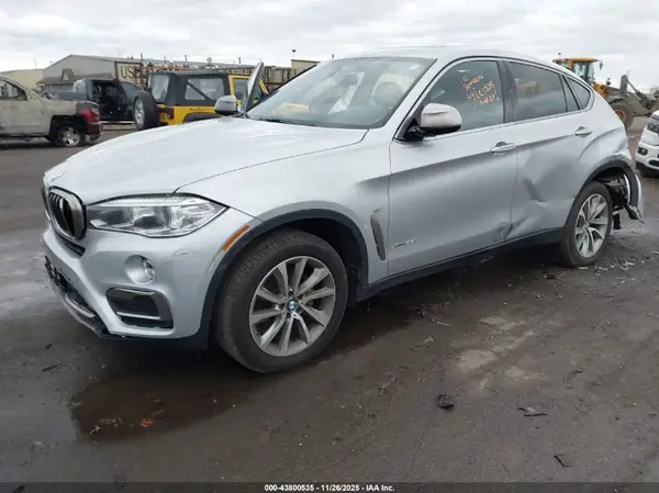 5UXKU2C53K0Z62875 2019 BMW X6 - Image 2