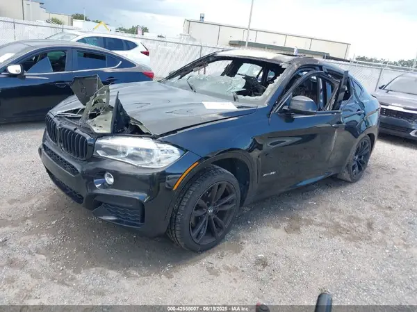 5UXKU2C53K0Z63315 2019 BMW X6 - Image 2