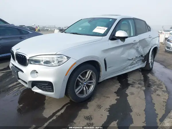 5UXKU2C53K0Z64335 2019 BMW X6 - Image 2