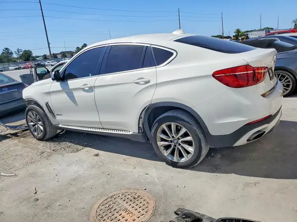 5UXKU2C55J0X48646 2018 BMW X6 - Image 2