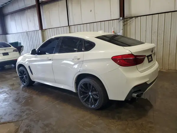 5UXKU2C57J0X48678 2018 BMW X6 - Image 2