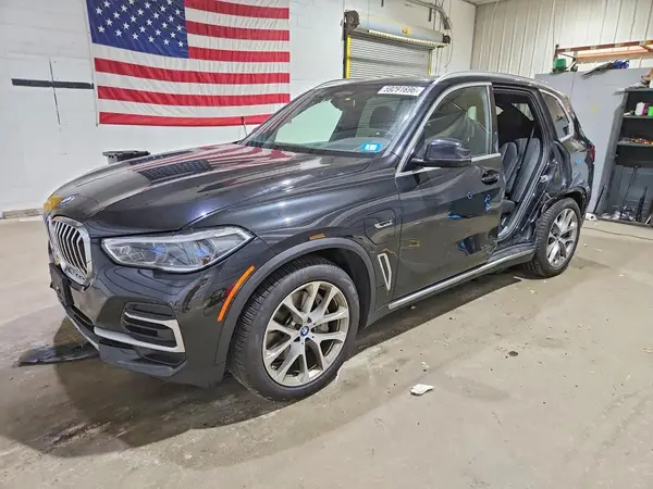 5UXTA6C00N9L19490 2022 BMW X5 - Image 1