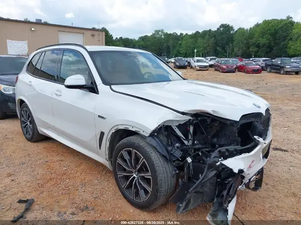 5UXTA6C00N9M84200 2022 BMW X5 - Image 1
