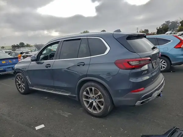 5UXTA6C00N9N00248 2022 BMW X5 - Image 2
