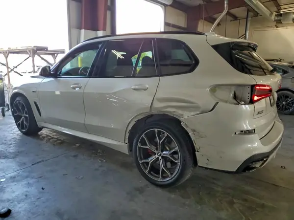 5UXTA6C00P9N50604 2023 BMW X5 - Image 2