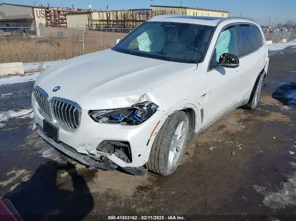 5UXTA6C00P9P14126 2023 BMW X5 - Image 2