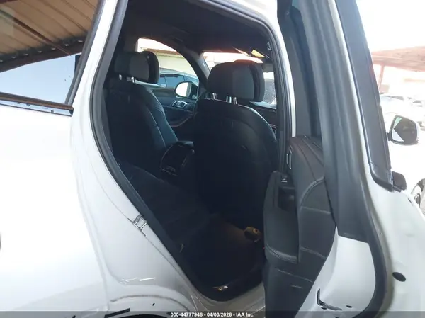 5UXTA6C00P9P66677 2023 BMW X5 - Image 8