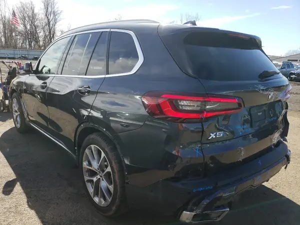 5UXTA6C01M9H62393 2021 BMW X5 - Image 2