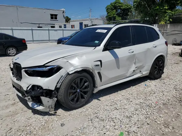 5UXTA6C01N9J18858 2022 BMW X5 - Image 1