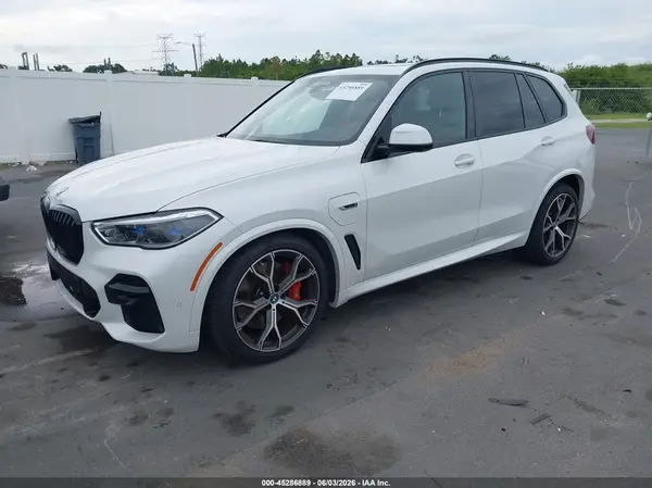 5UXTA6C01N9K77735 2022 BMW X5 - Image 2