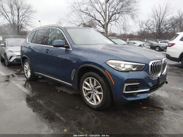 5UXTA6C01P9P34644 2023 BMW X5 - Image 1