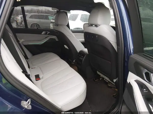 5UXTA6C01P9P34644 2023 BMW X5 - Image 8