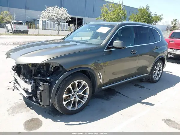 5UXTA6C02M9F01452 2021 BMW X5 - Image 2