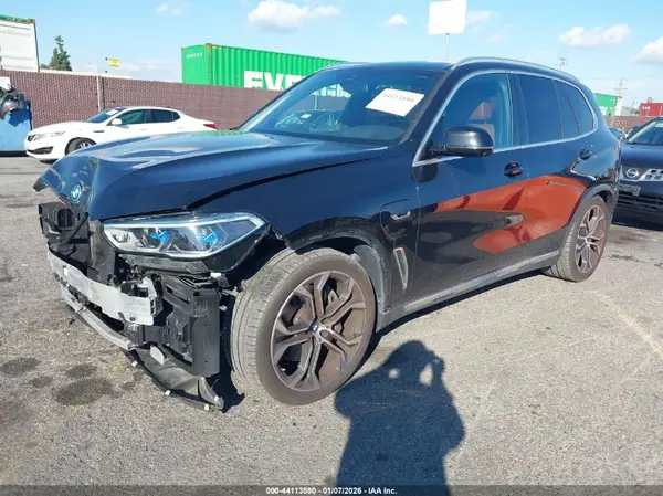5UXTA6C02P9P65854 2023 BMW X5 - Image 2