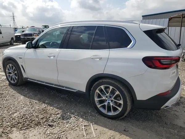 5UXTA6C02P9P87045 2023 BMW X5 - Image 2