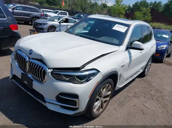 5UXTA6C03N9M11516 2022 BMW X5 - Image 2