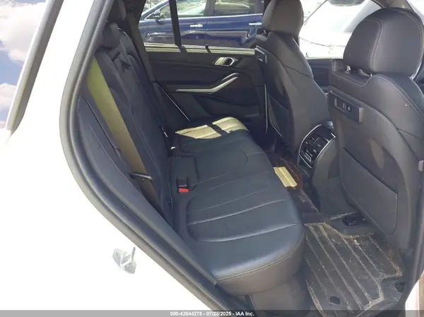 5UXTA6C03N9M11516 2022 BMW X5 - Image 8
