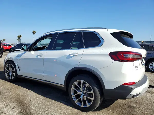 5UXTA6C03N9M52227 2022 BMW X5 - Image 2
