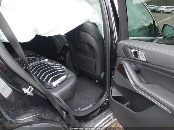 5UXTA6C03P9P17506 2023 BMW X5 - Image 8