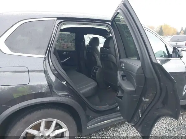 5UXTA6C04M9H77244 2021 BMW X5 - Image 8