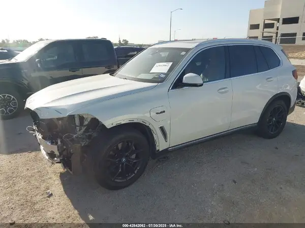 5UXTA6C04N9M74642 2022 BMW X5 - Image 2