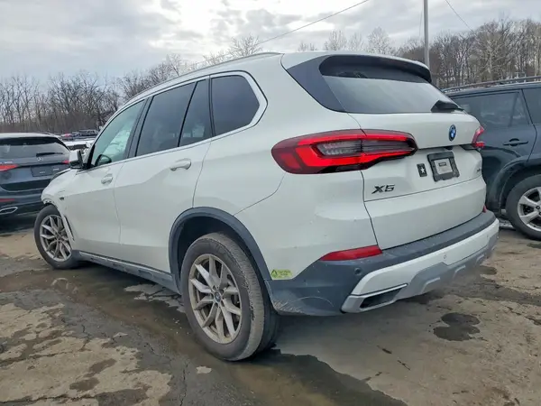 5UXTA6C04N9N04612 2022 BMW X5 - Image 2