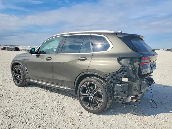5UXTA6C04P9R08738 2023 BMW X5 - Image 2