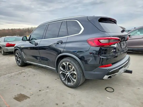 5UXTA6C05M9F32422 2021 BMW X5 - Image 2