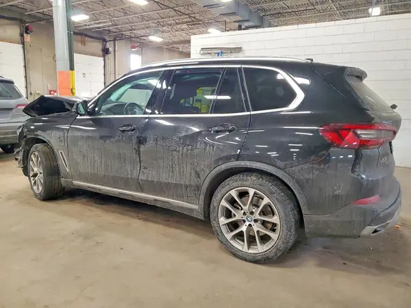 5UXTA6C05N9J15123 2022 BMW X5 - Image 2