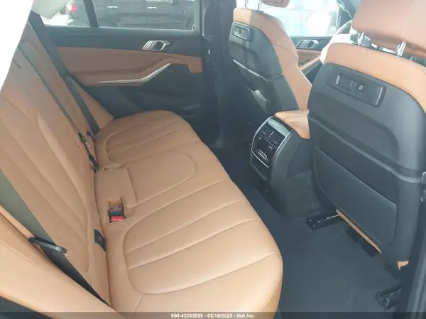 5UXTA6C05N9M17771 2022 BMW X5 - Image 8