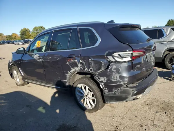 5UXTA6C05N9M28396 2022 BMW X5 - Image 2