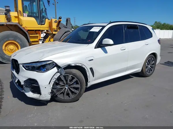 5UXTA6C05P9N44359 2023 BMW X5 - Image 2