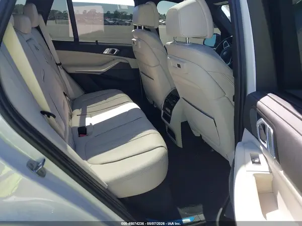 5UXTA6C05P9N44359 2023 BMW X5 - Image 8