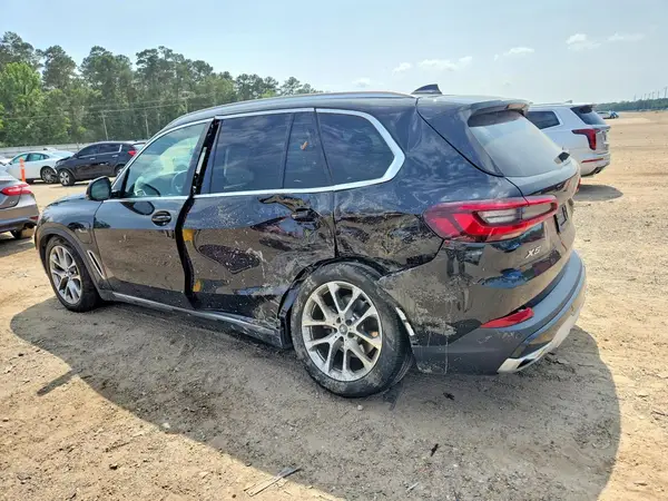 5UXTA6C05P9R81021 2023 BMW X5 - Image 2