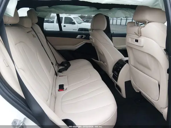 5UXTA6C06M9F17086 2021 BMW X5 - Image 8