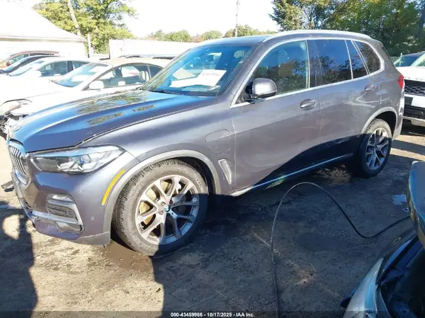 5UXTA6C06M9F42425 2021 BMW X5 - Image 2