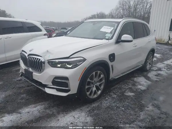 5UXTA6C06N9J55954 2022 BMW X5 - Image 2