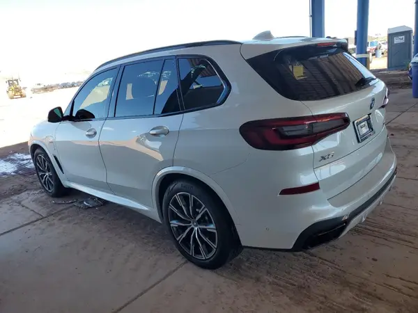 5UXTA6C06N9K89184 2022 BMW X5 - Image 2