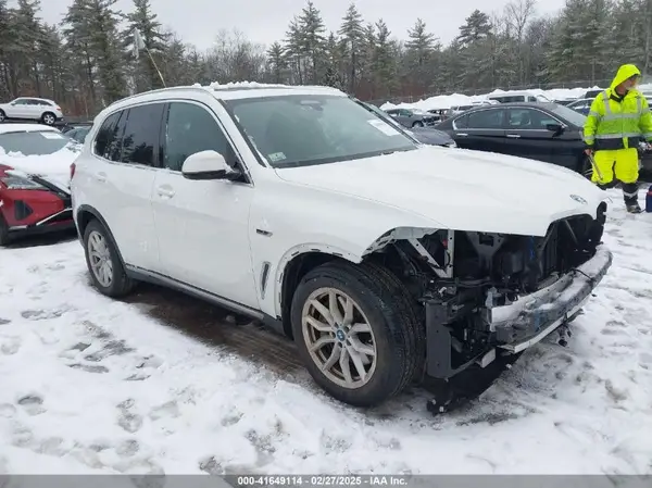 5UXTA6C06N9L56754 2022 BMW X5 - Image 1