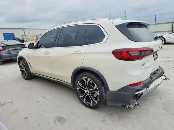 5UXTA6C06N9M75033 2022 BMW X5 - Image 2