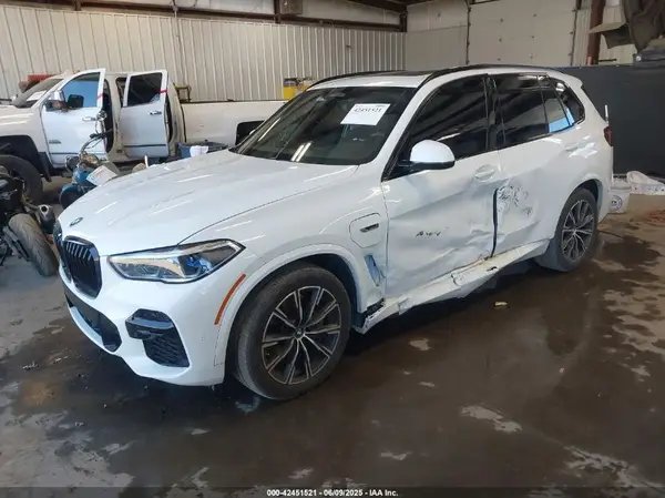 5UXTA6C06N9M87571 2022 BMW X5 - Image 2