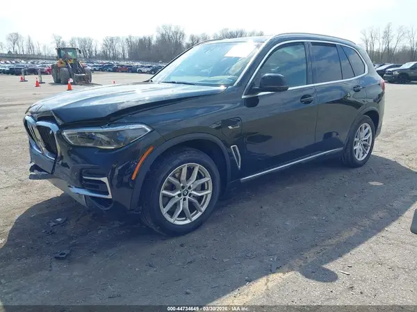 5UXTA6C06N9N33352 2022 BMW X5 - Image 2