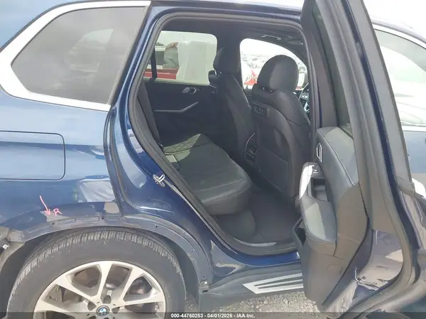 5UXTA6C06P9P56185 2023 BMW X5 - Image 8