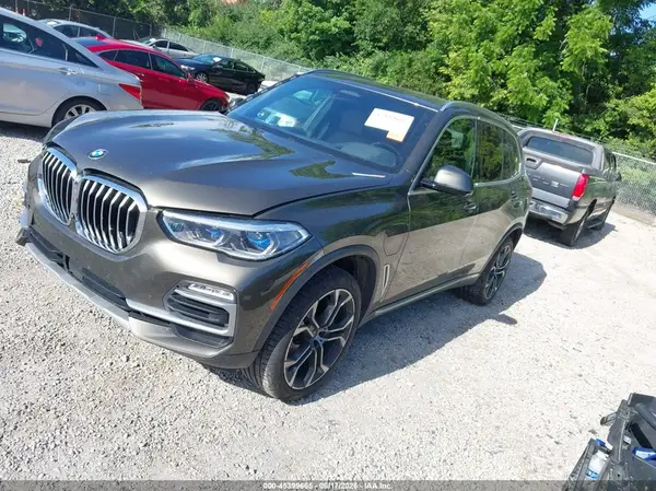 5UXTA6C08M9F32799 2021 BMW X5 - Image 2