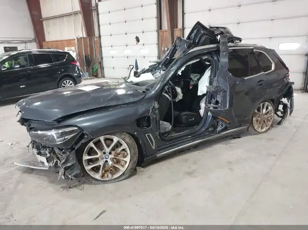 5UXTA6C08N9J37777 2022 BMW X5 - Image 2