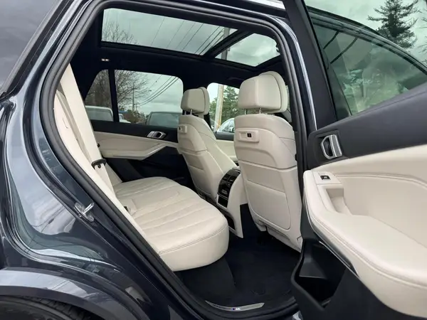 2022 BMW X5 auction photo 6