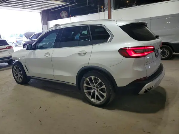 5UXTA6C09M9D53557 2021 BMW X5 - Image 2