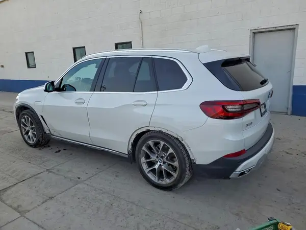 5UXTA6C09M9D98191 2021 BMW X5 - Image 2