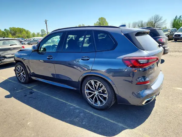 5UXTA6C09M9H32784 2021 BMW X5 - Image 2
