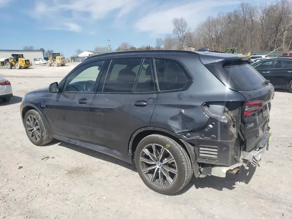 5UXTA6C09N9K10638 2022 BMW X5 - Image 2